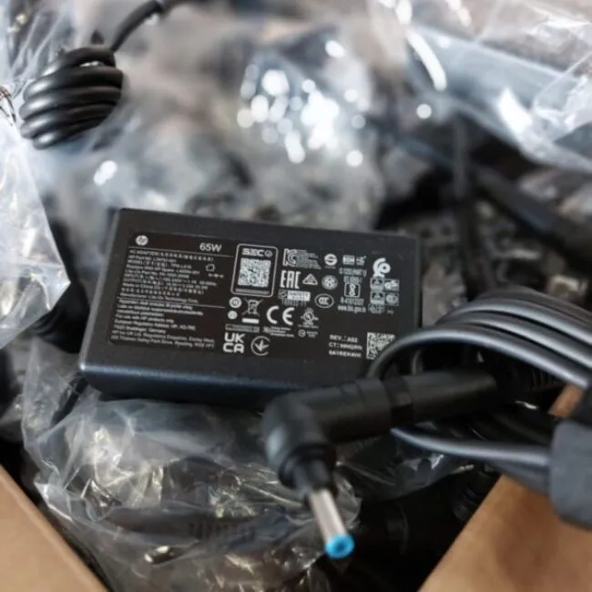 HP BLUE PIN CHARGER 65W 19.5V 3.33 A Image 1